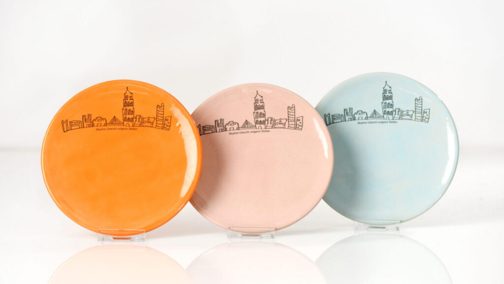 Bordjes met Skyline Utrecht